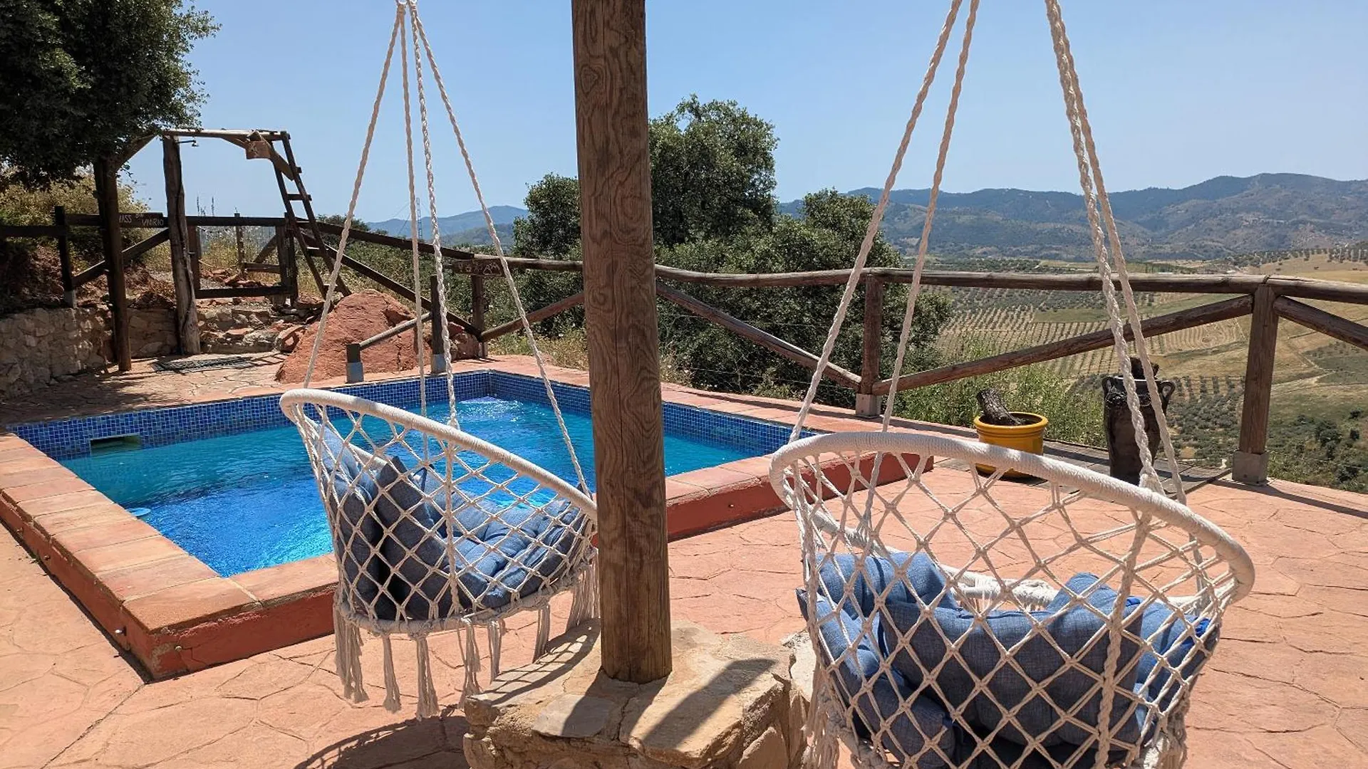 Guest house Casa Kisi Cottage, Rural Boutique Bed & Breakfast Colmenar